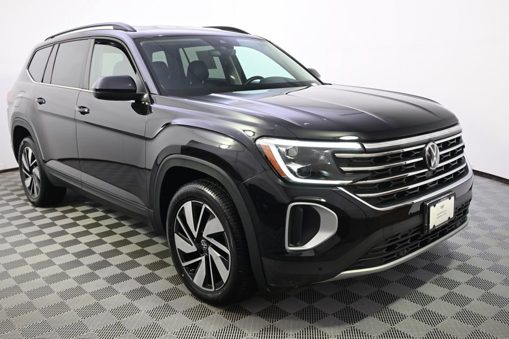 Used 2025 Volkswagen Atlas SE image 8