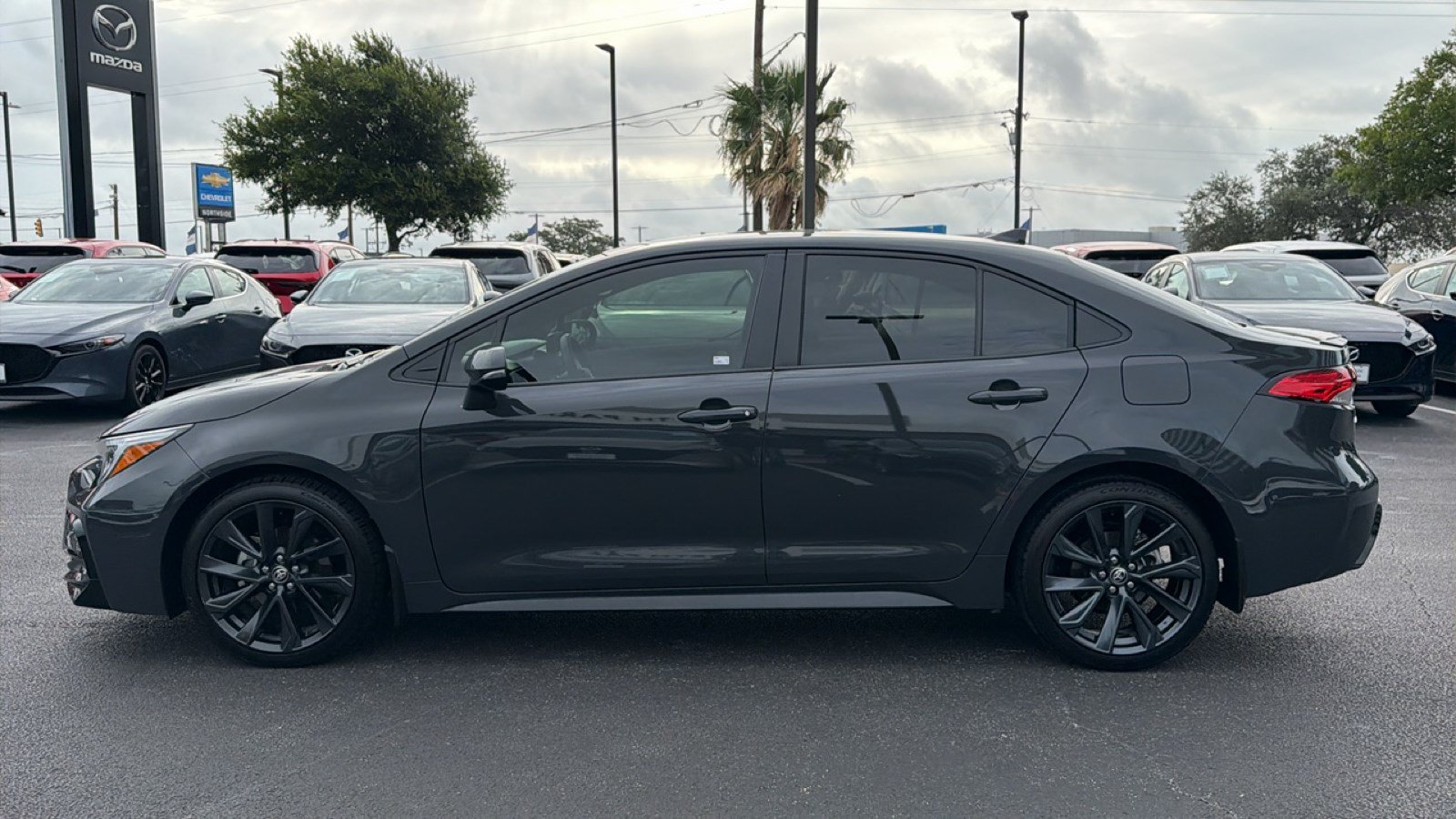 Used 2024 Toyota Corolla SE FWD image 7
