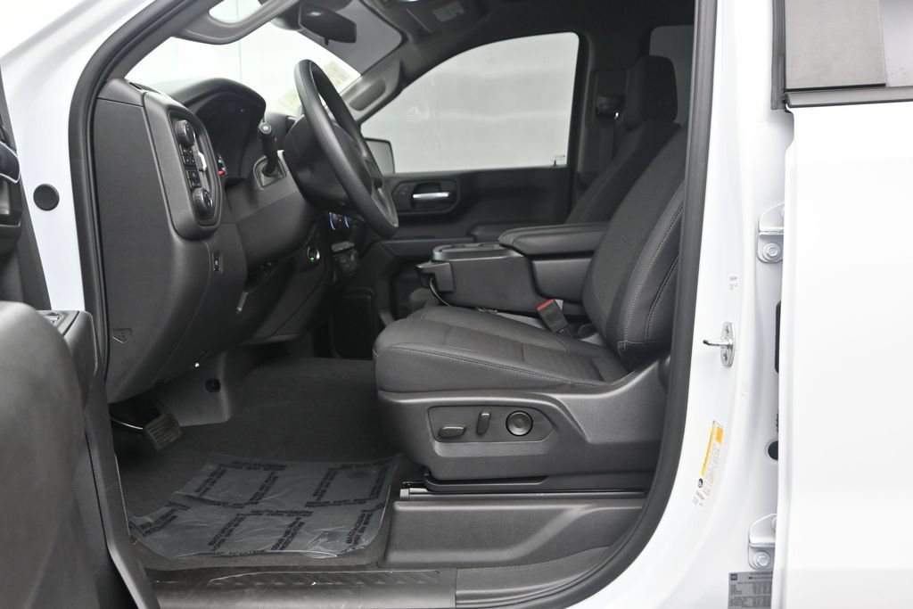 Used 2025 Chevrolet Silverado 1500 Custom Trail Boss AWD/4WD image 11