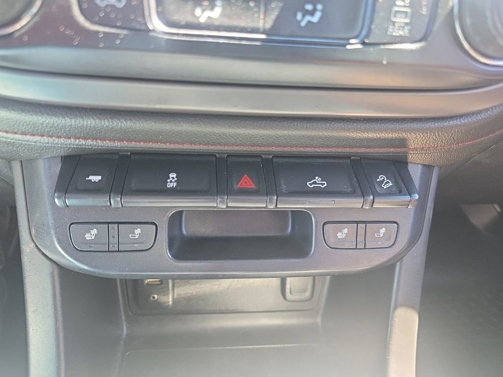Used 2015 GMC Canyon SLE w/ All-Terrain Package AWD/4WD image 23