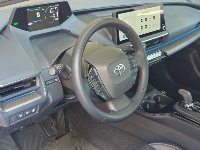 Used 2024 Toyota Prius XLE FWD image 7