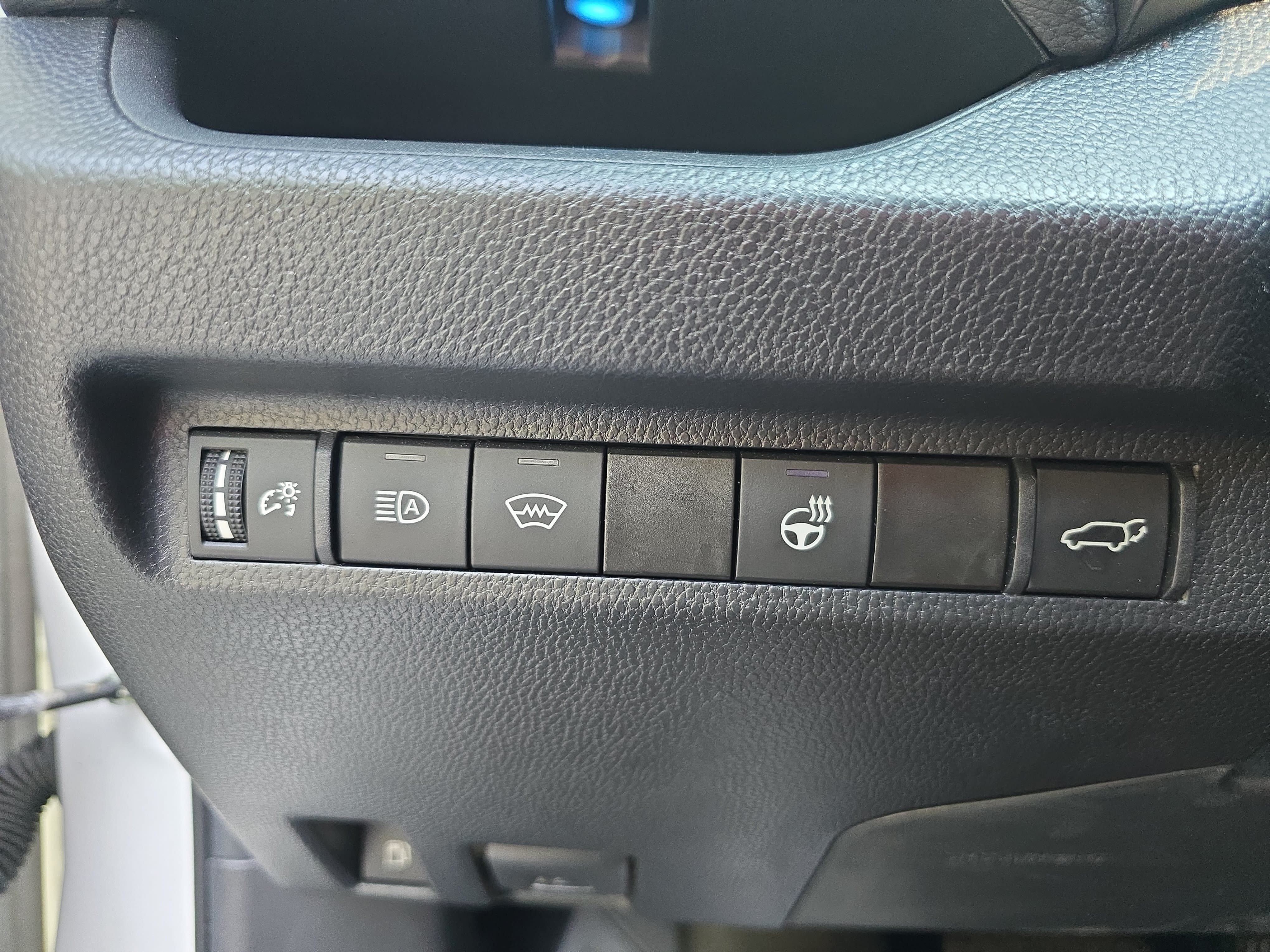 Used 2024 Toyota RAV4 XSE w/ Weather Package AWD/4WD image 22