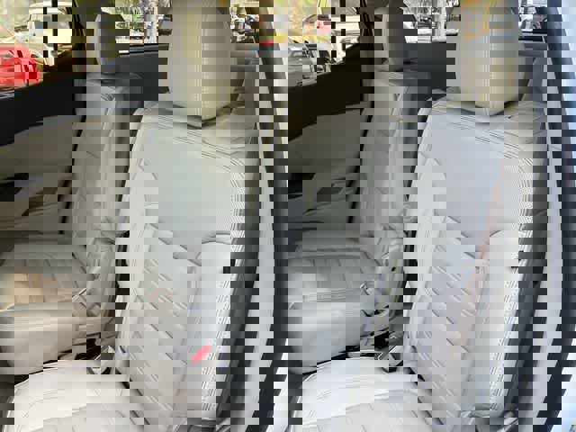 Used 2023 GMC Acadia Denali image 17