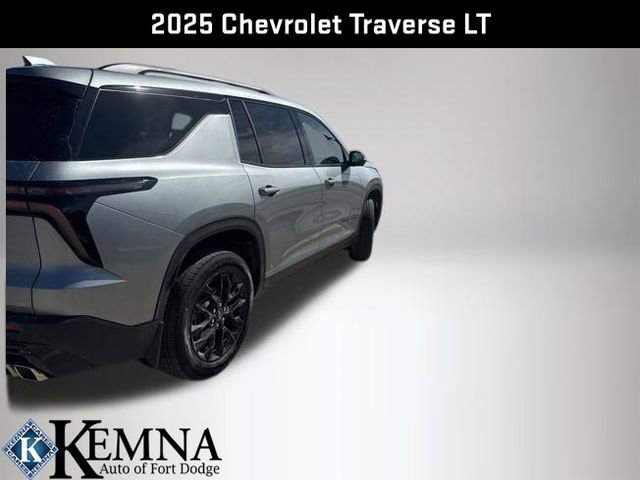 Used 2025 Chevrolet Traverse LT w/ Midnight/Sport Edition image 6