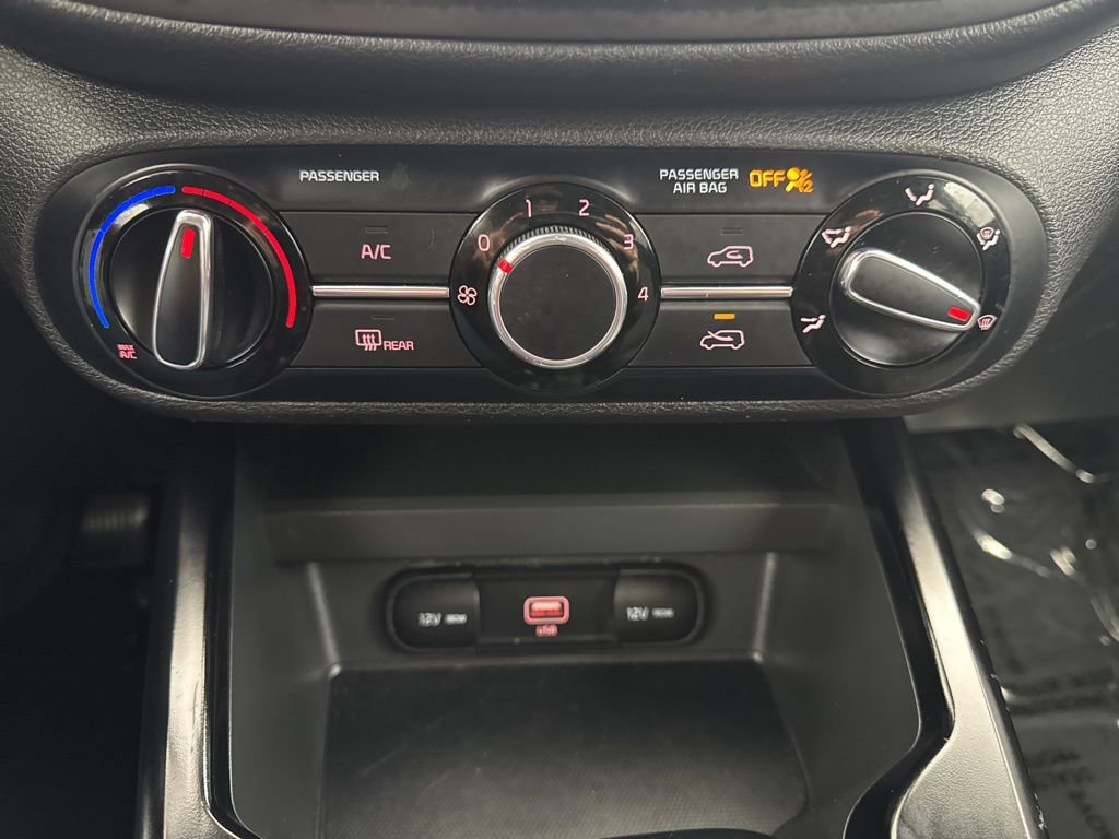 Used 2022 Kia Soul LX w/ Technology Package FWD image 19