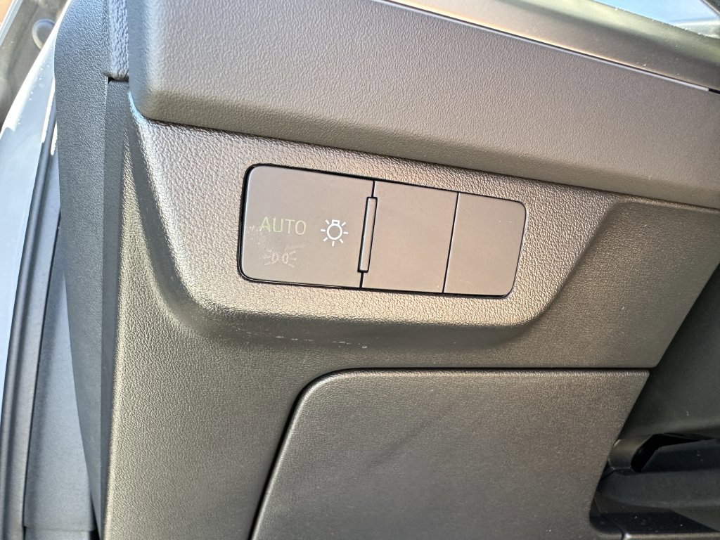 Used 2024 Audi Q4 e-tron Premium w/ Convenience Package image 32