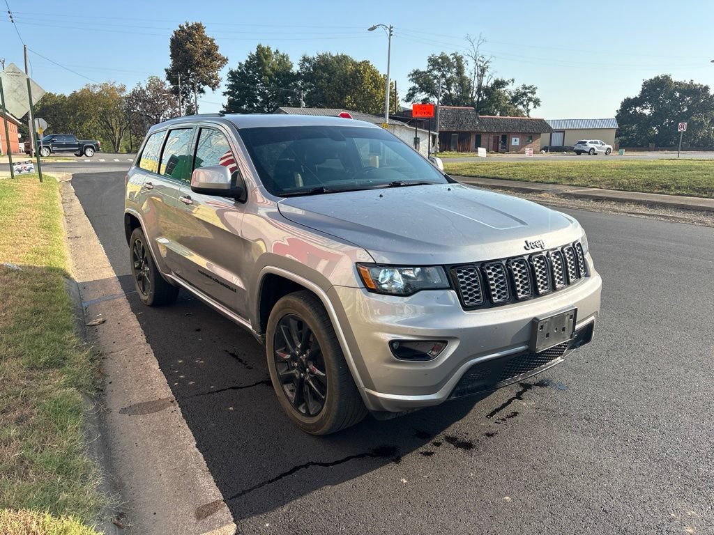 Used 2021 Jeep Grand Cherokee Laredo X RWD image 8