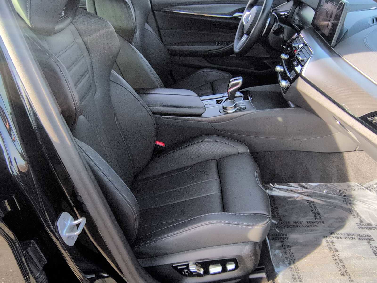 Used 2023 BMW M5 w/ Executive Package image 22