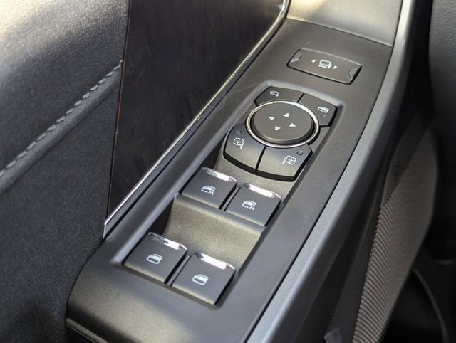 New 2026 Ford F250 Lariat w/ Black Appearance Package image 25
