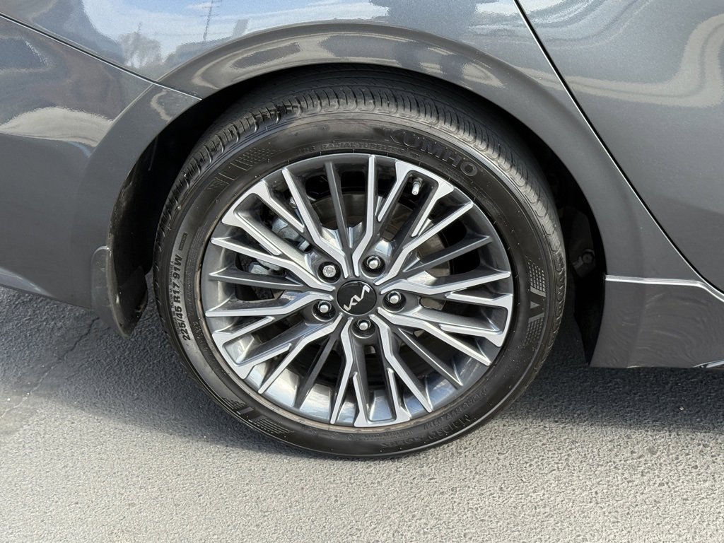 Used 2024 Kia Forte GT-Line w/ GT-Line Premium Package image 14