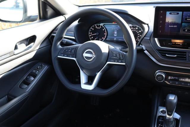 New 2025 Nissan Altima 2.5 SV w/ SV Special Edition Package image 24