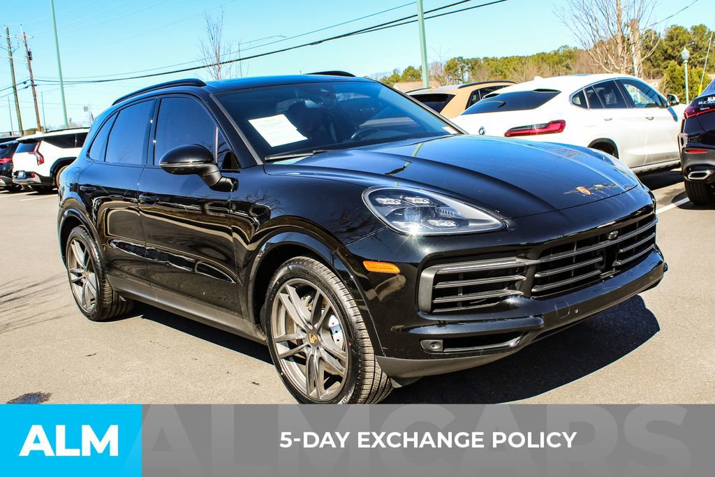 Used 2023 Porsche Cayenne S Platinum w/ Premium Package Plus image 3