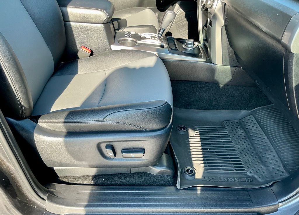 Used 2022 Toyota 4Runner SR5 Premium w/ Moonroof Package image 24