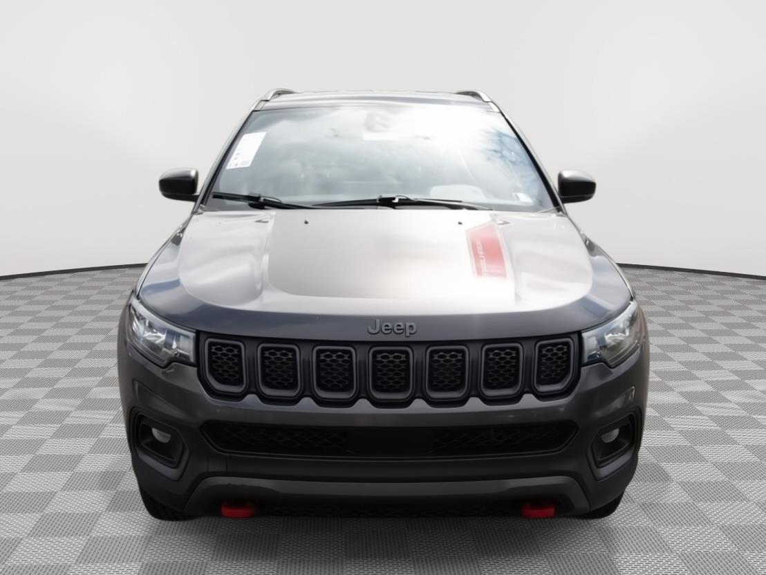 Used 2023 Jeep Compass Trailhawk AWD/4WD image 2