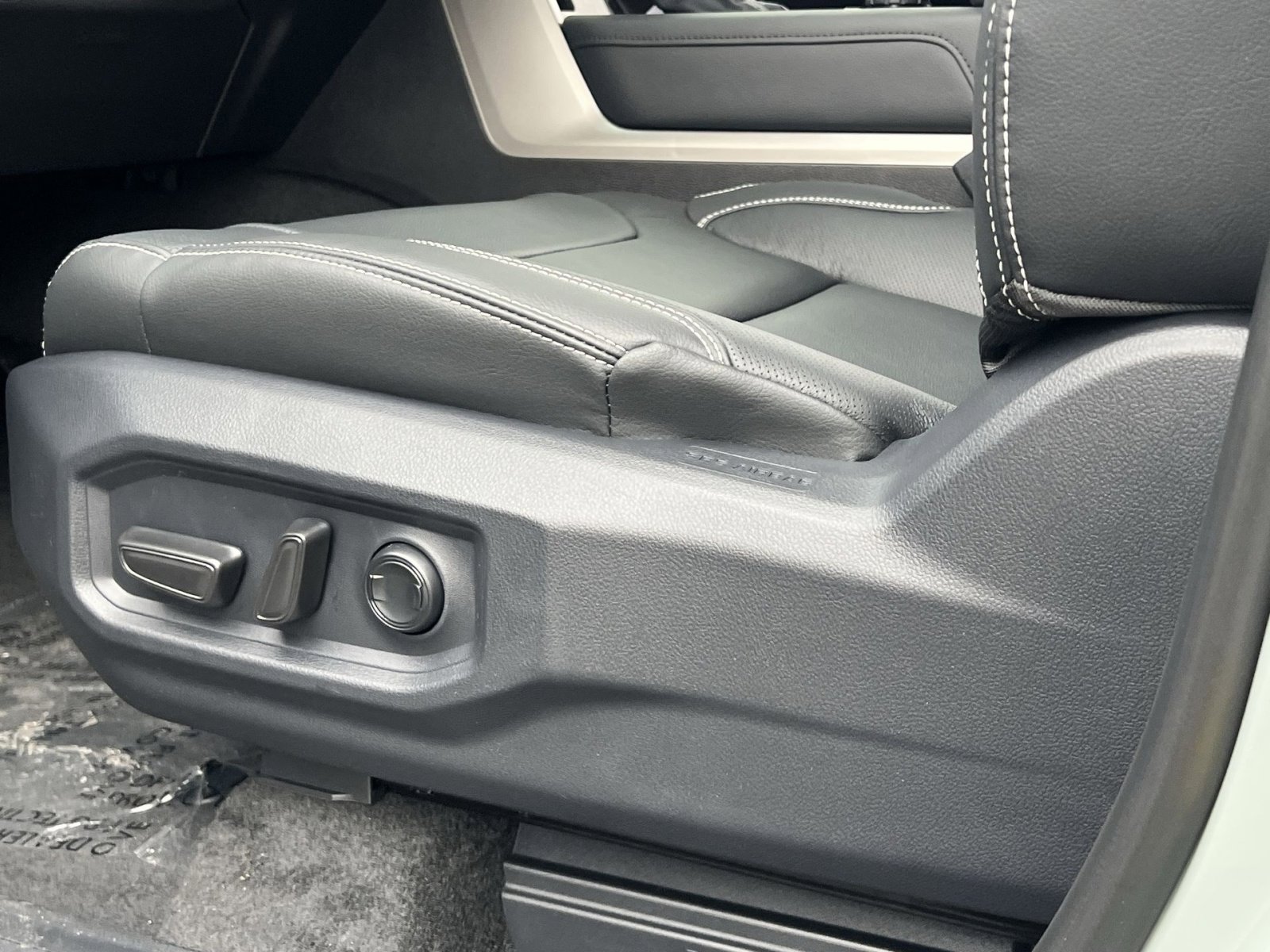 New 2026 Toyota Tundra Limited image 8