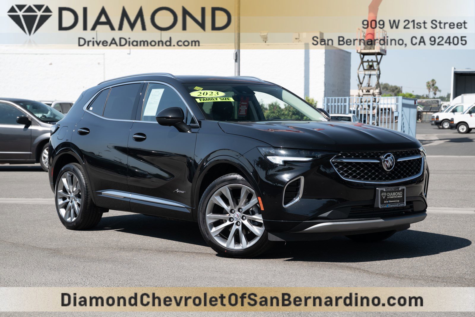 Used 2023 Buick Envision Avenir image 1