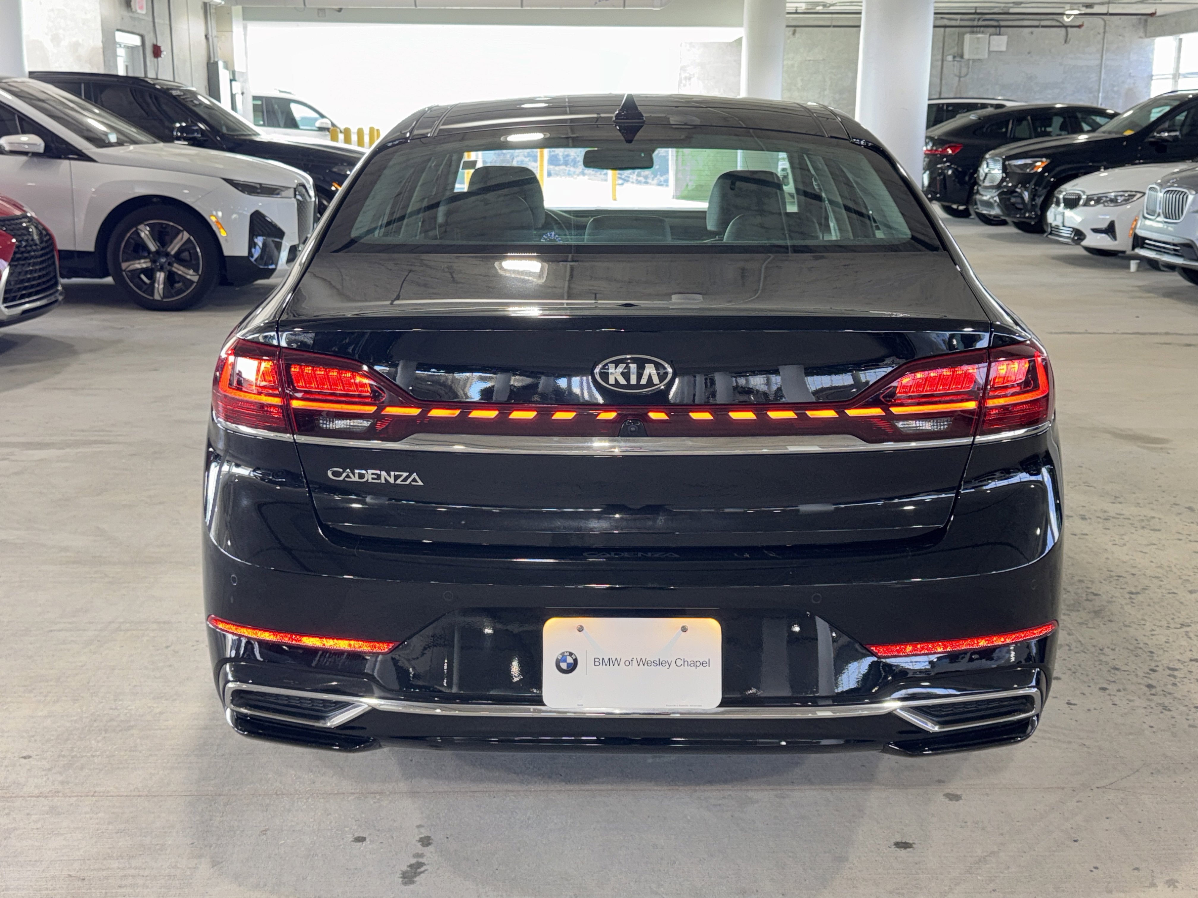 Used 2020 Kia Cadenza Limited image 7
