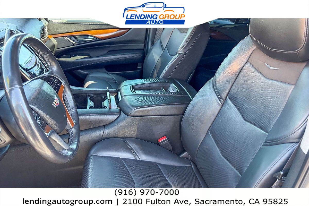 Used 2017 Cadillac Escalade Premium Luxury AWD/4WD image 15