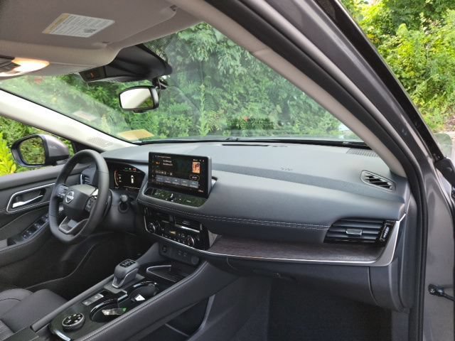 New 2026 Nissan Rogue Platinum AWD/4WD image 11