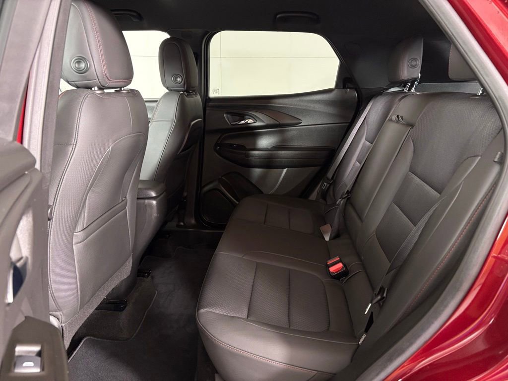 Used 2023 Chevrolet TrailBlazer RS image 37