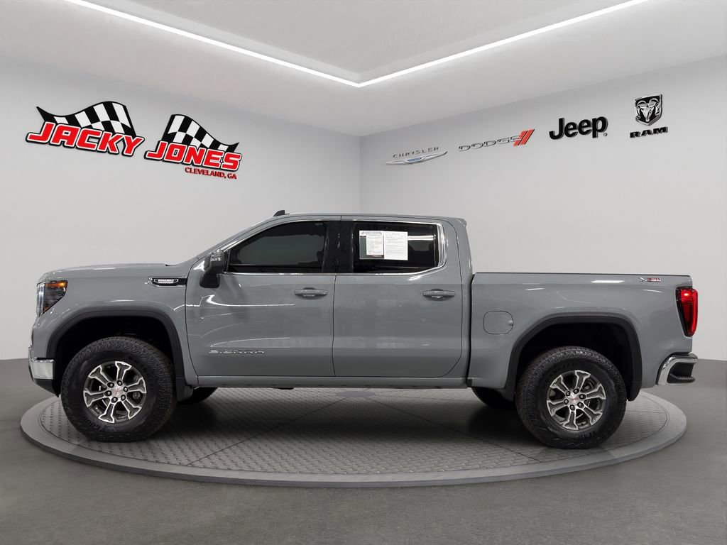 Used 2024 GMC Sierra 1500 SLE image 3