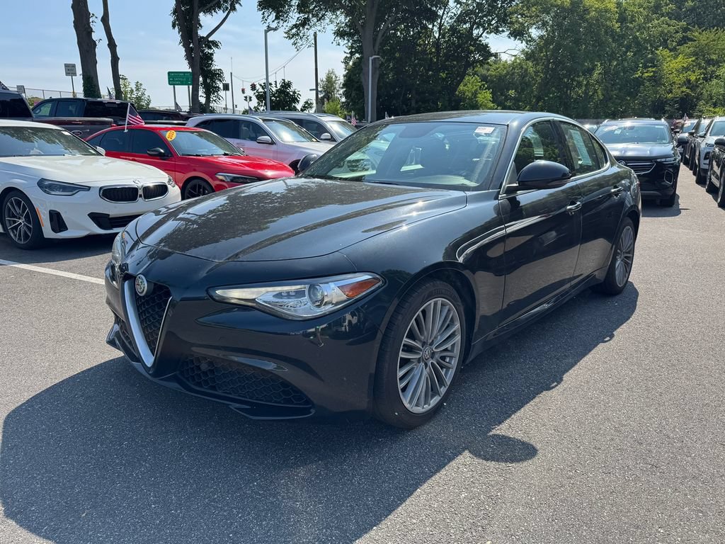Used 2017 Alfa Romeo Giulia Ti w/ TI Lusso Package AWD/4WD image 7