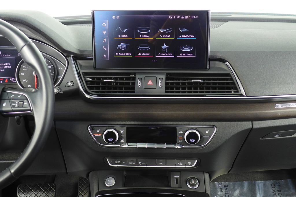 Used 2023 Audi Q5 2.0T Premium w/ Convenience Package image 26