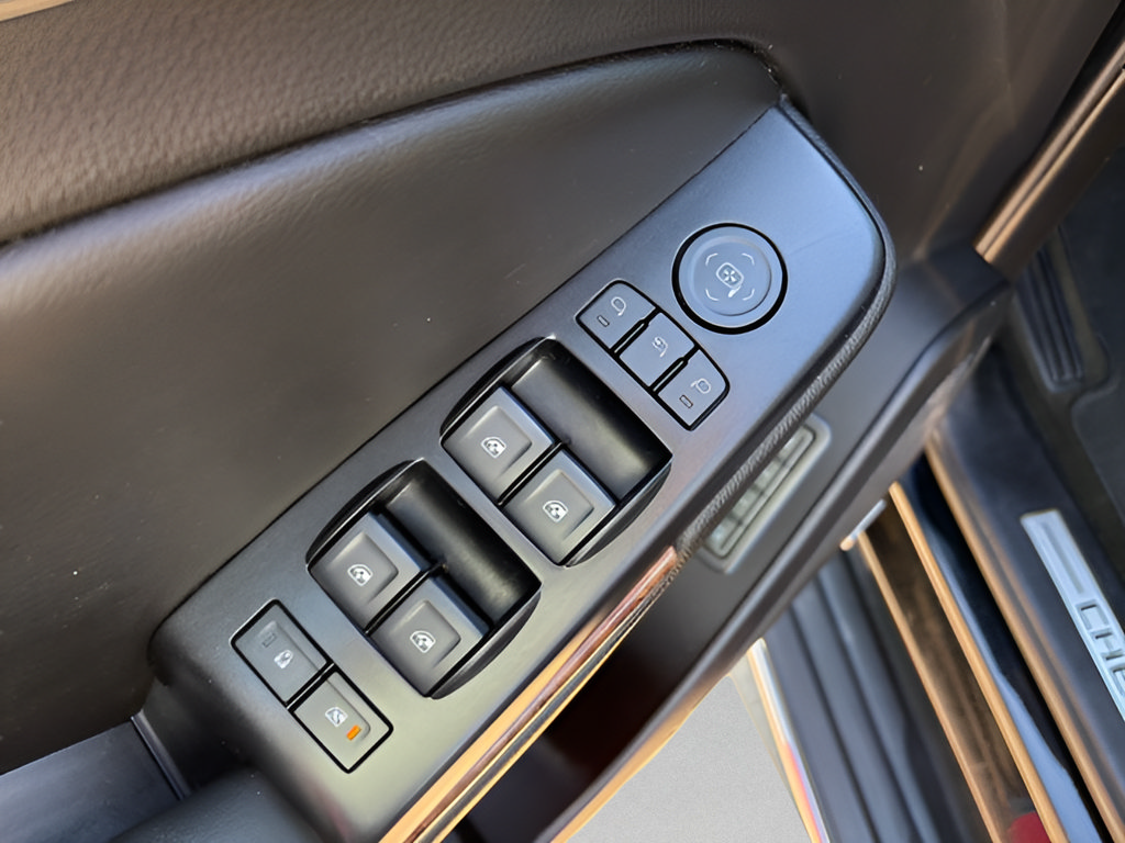 Used 2017 Chevrolet Suburban Premier RWD image 17