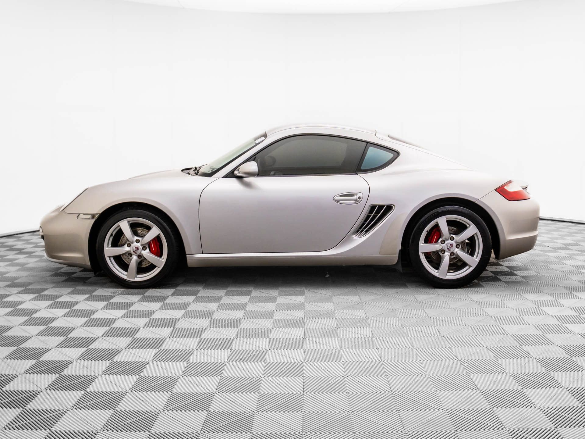 Used 2006 Porsche Cayman S image 2