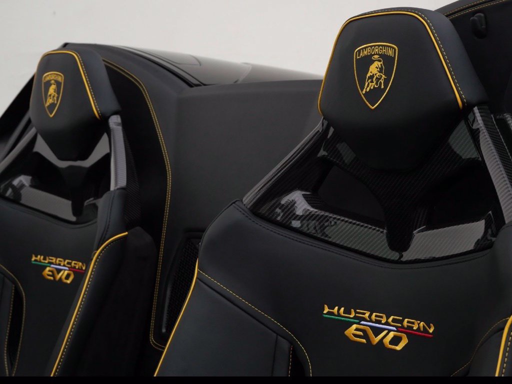 Used 2024 Lamborghini Huracan EVO AWD/4WD image 22