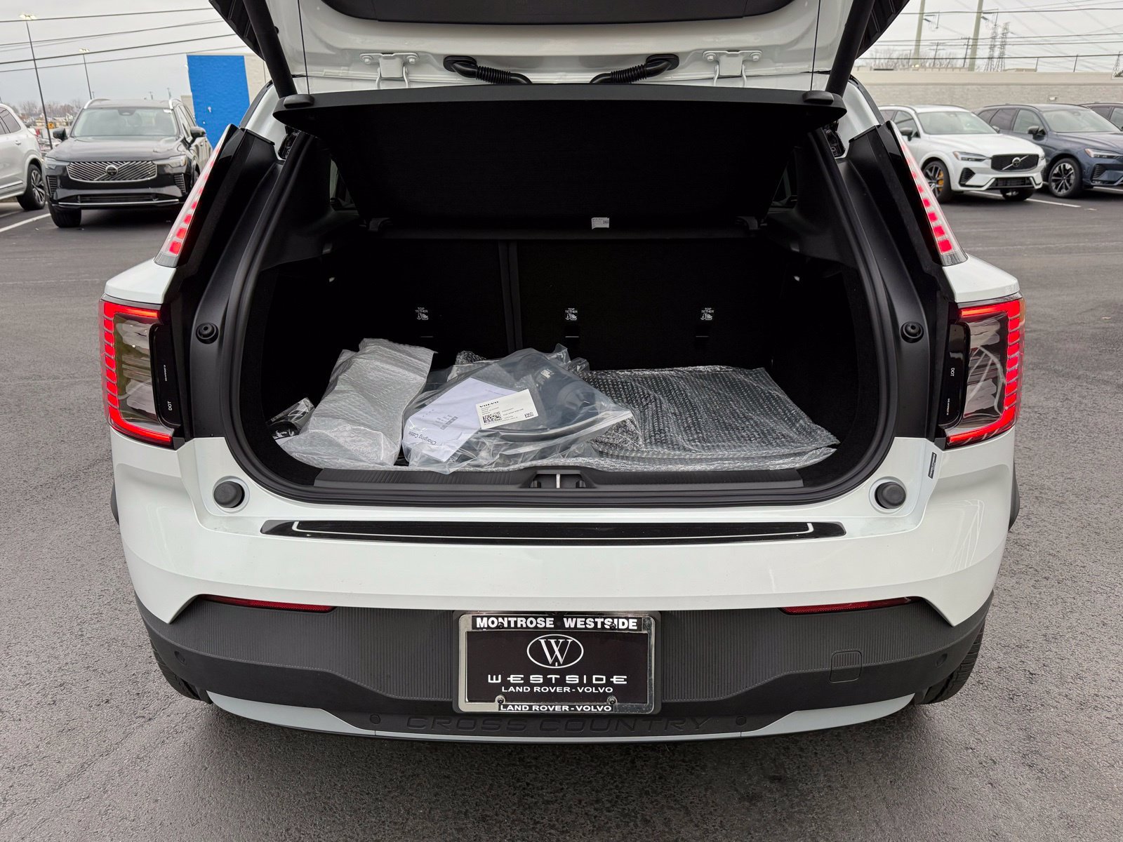 New 2026 Volvo EX30 Cross Country Ultra w/ Protection Package Premier AWD/4WD image 34