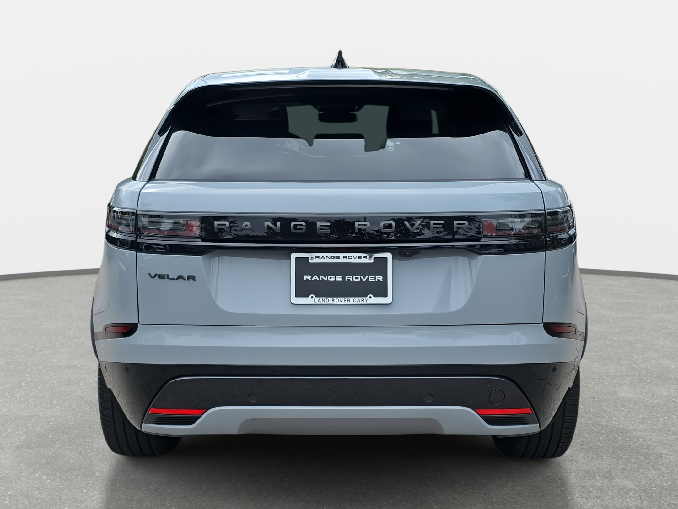 New 2026 Land Rover Range Rover Velar Dynamic SE image 6