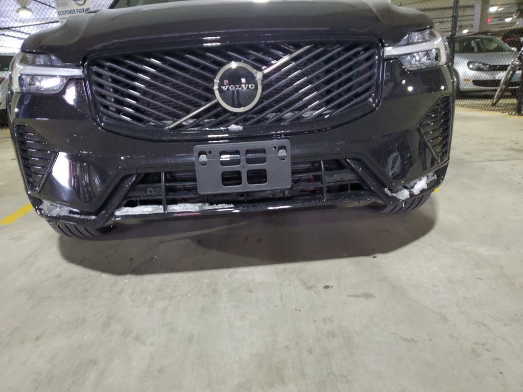 Certified 2026 Volvo XC60 B5 Core image 38