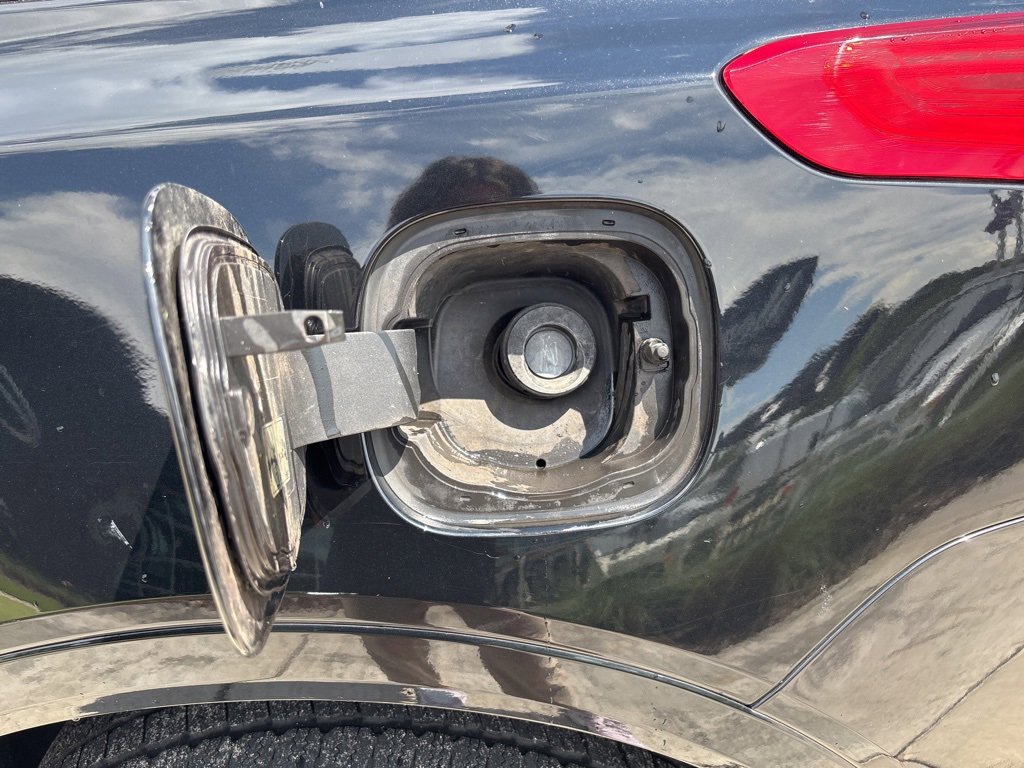 Used 2018 Cadillac XT5 Luxury w/ Driver Awareness Package image 15