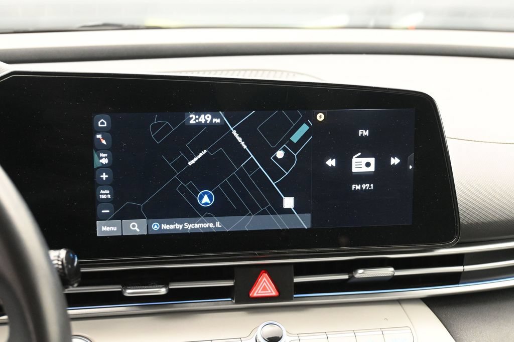 Used 2024 Hyundai Elantra Limited FWD image 14