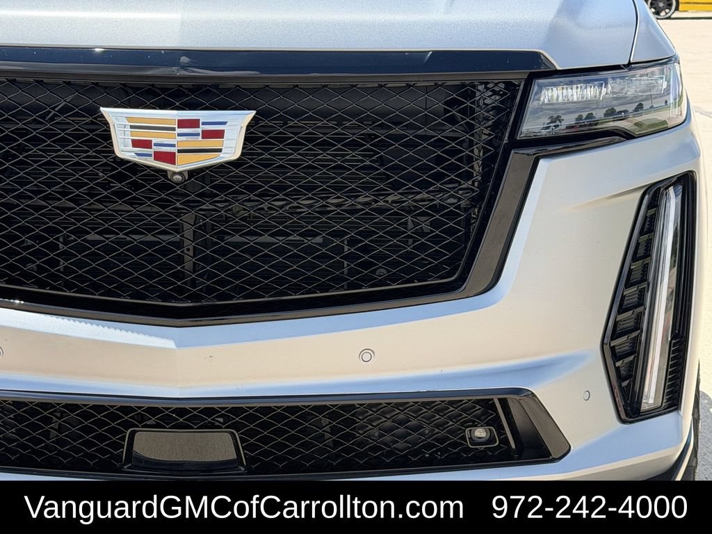 Used 2023 Cadillac Escalade V AWD/4WD image 4