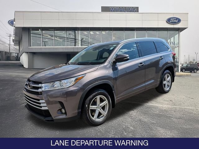 Used 2017 Toyota Highlander XLE AWD/4WD image 2