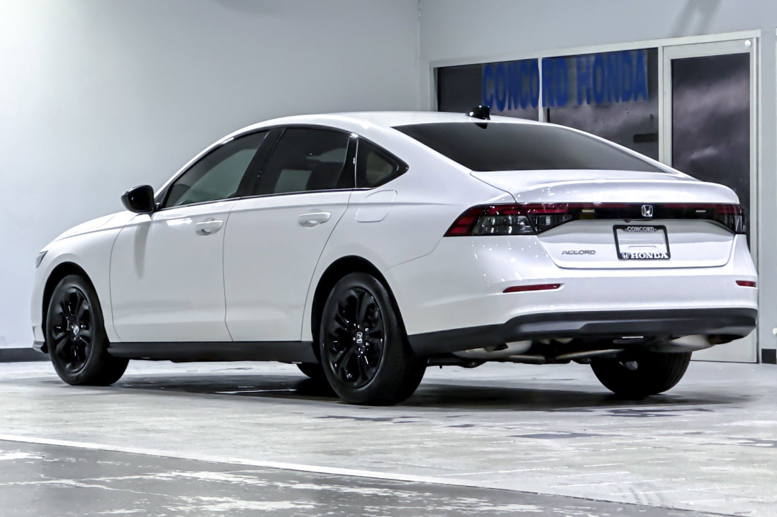 Used 2025 Honda Accord SE image 3