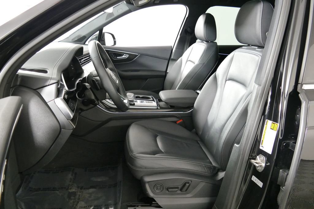 Used 2025 Audi Q7 3.0T Premium Plus AWD/4WD image 21