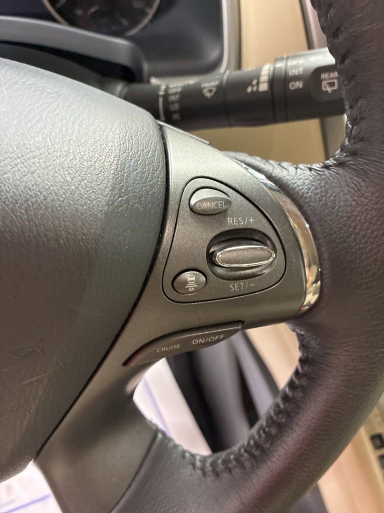 Used 2024 Nissan Murano SV AWD/4WD image 15