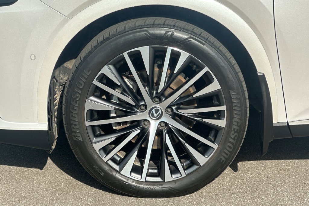 Used 2024 Lexus RX 350 Premium Plus w/ Convenience Package FWD image 25