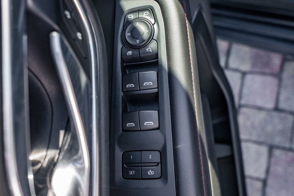 Used 2021 Chevrolet Suburban RST w/ Luxury Package RWD image 18