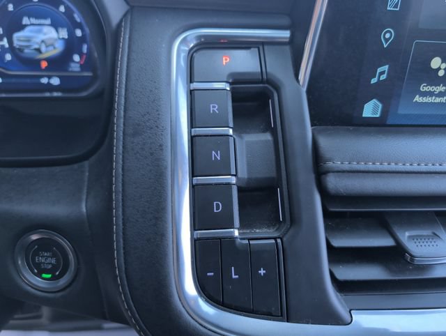 Used 2024 Chevrolet Suburban High Country AWD/4WD image 23