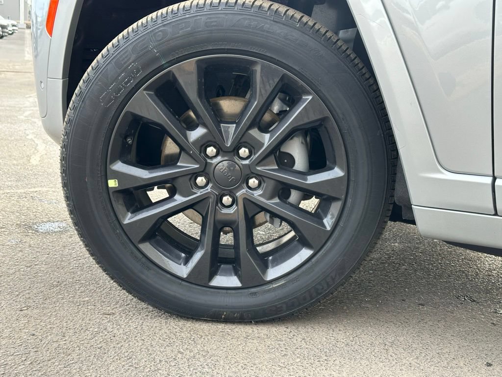 New 2026 Jeep Grand Cherokee Limited AWD/4WD image 8
