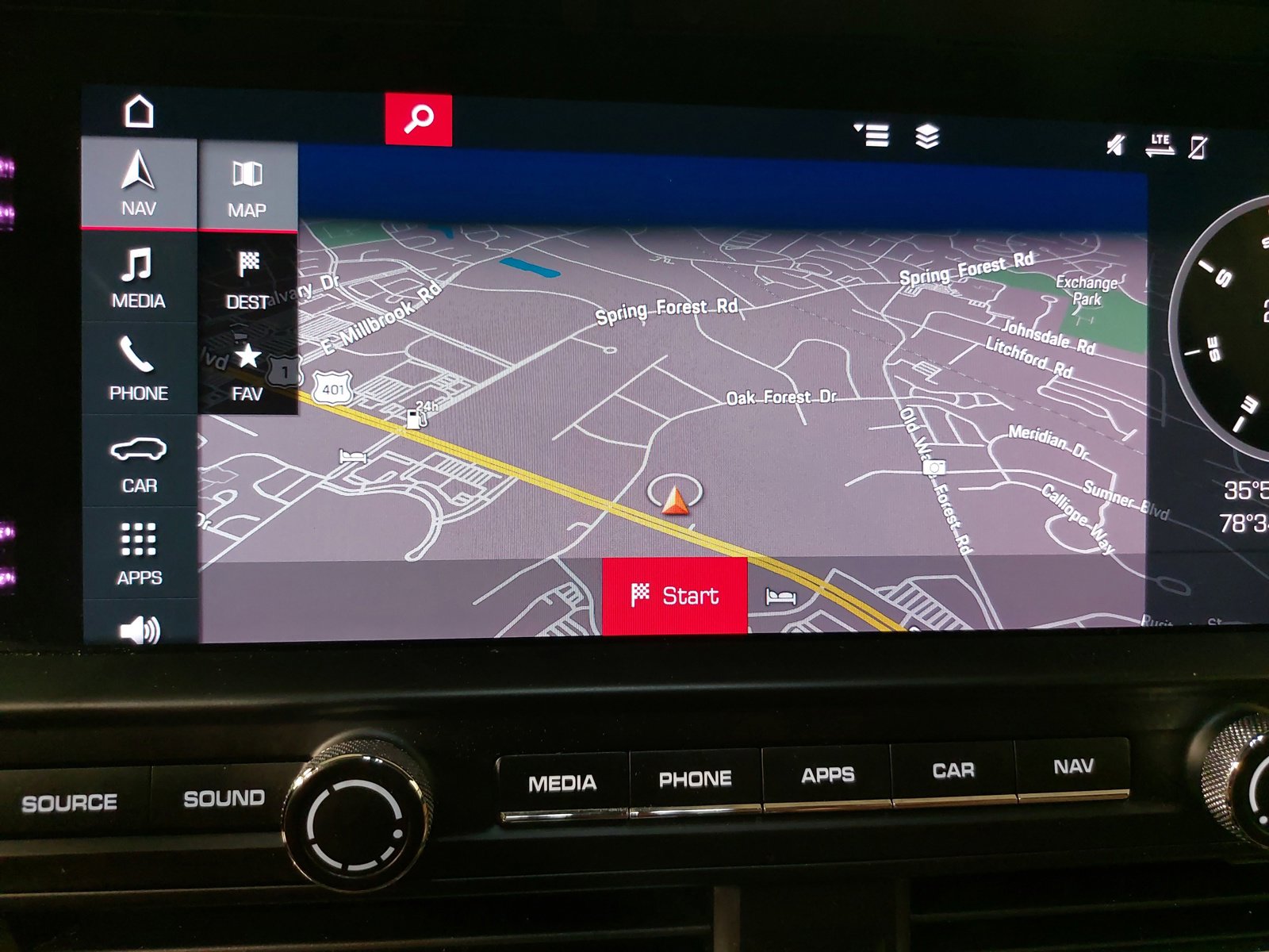 Used 2019 Porsche Macan AWD/4WD image 25