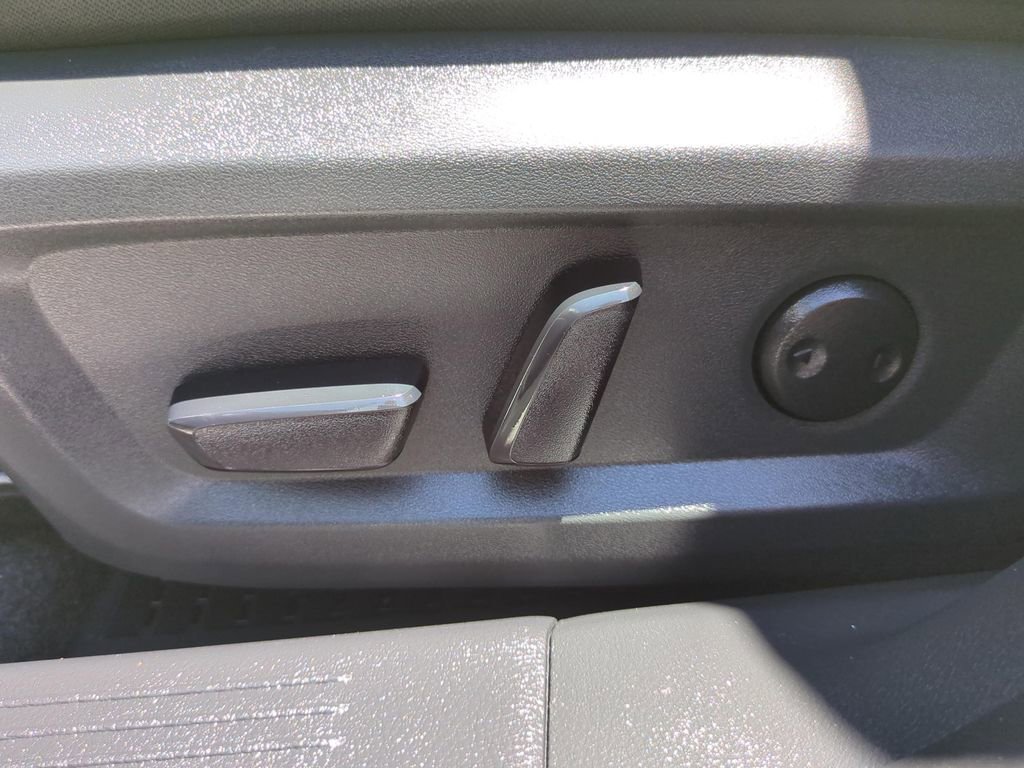 Certified 2023 Nissan Rogue SV w/ SV Premium B Package AWD/4WD image 16