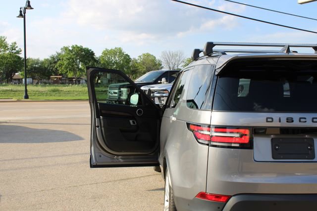 Used 2020 Land Rover Discovery HSE Luxury image 14