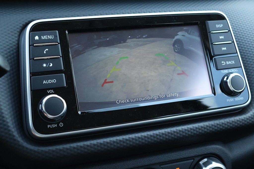 New 2025 Nissan Kicks Play S image 4