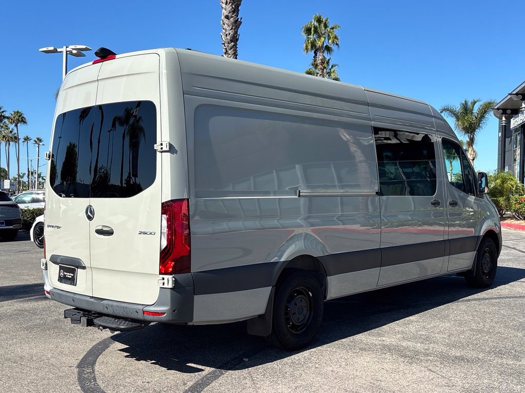Used 2024 Mercedes-Benz Sprinter 2500 image 5