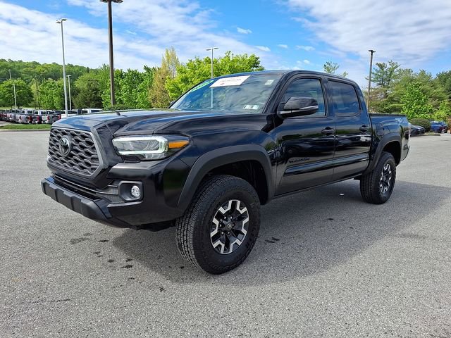 Certified 2023 Toyota Tacoma TRD Off-Road AWD/4WD image 3